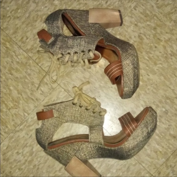 Sandals - Picture 7 of 7